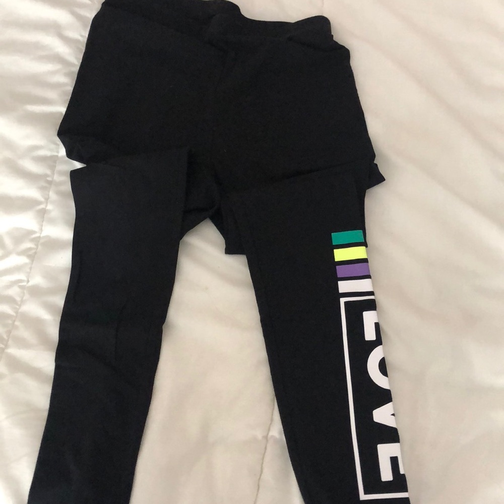 Black leggings